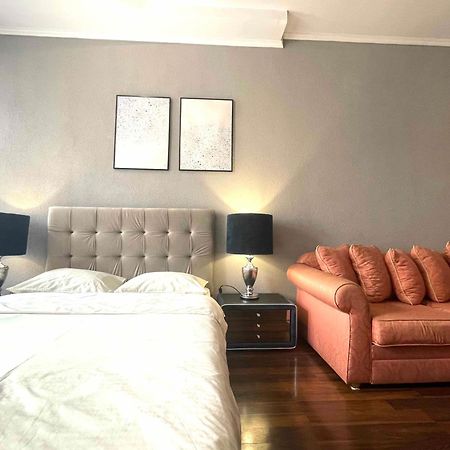 Куліша 41, Помешкання В Центрі Біля Тц Форум Appartement Lviv Buitenkant foto