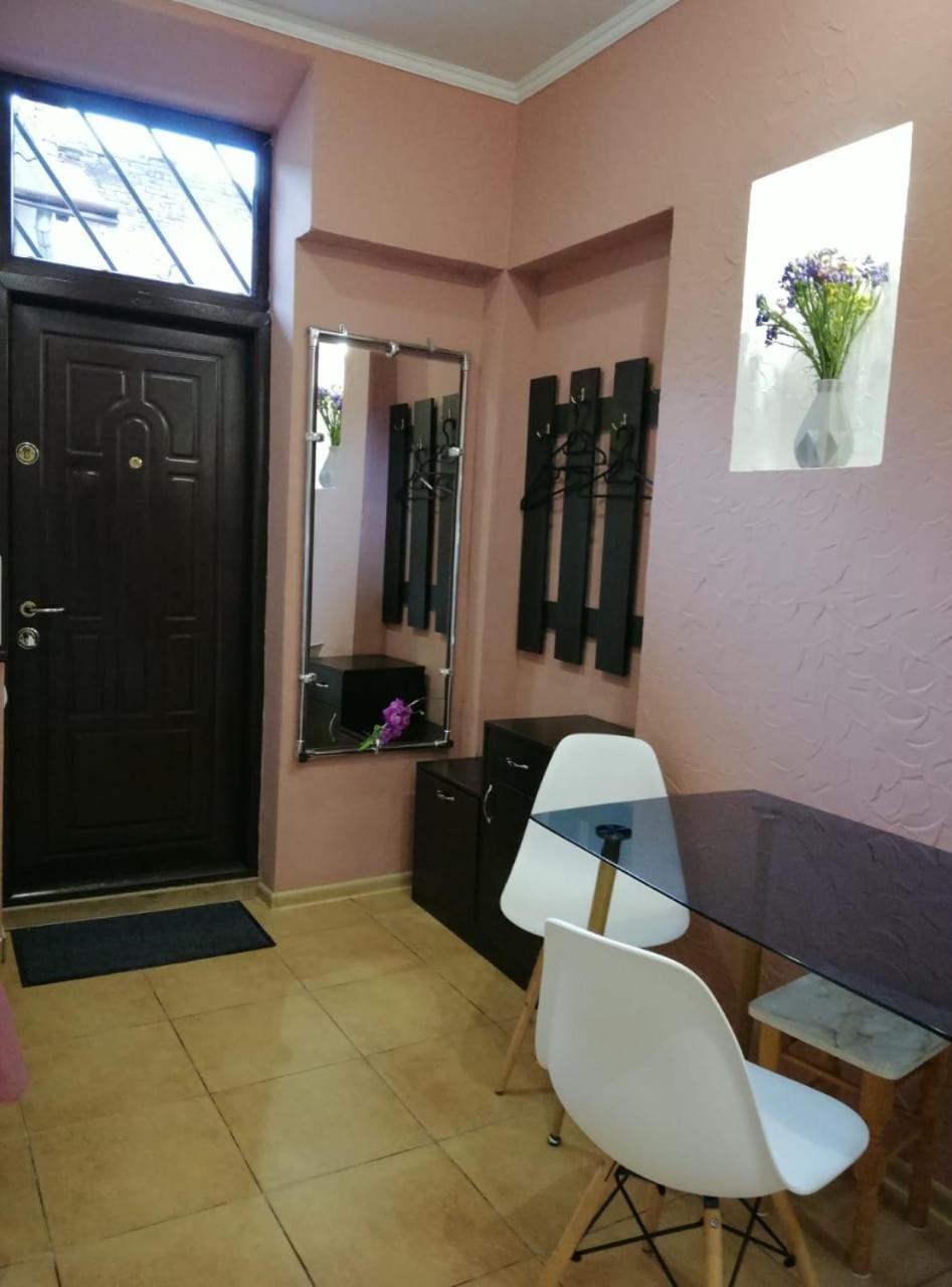 Куліша 41, Помешкання В Центрі Біля Тц Форум Appartement Lviv Buitenkant foto