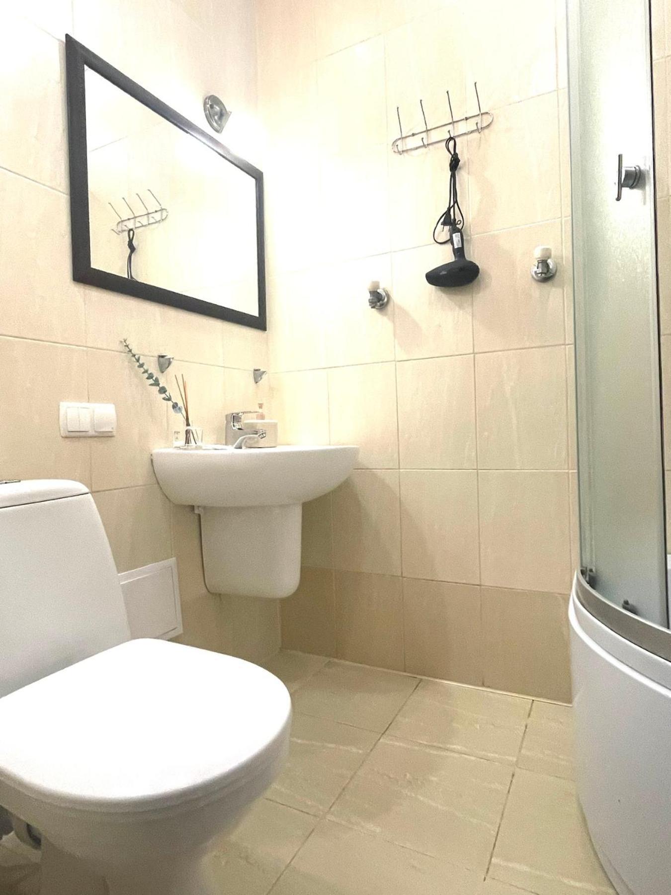 Куліша 41, Помешкання В Центрі Біля Тц Форум Appartement Lviv Buitenkant foto