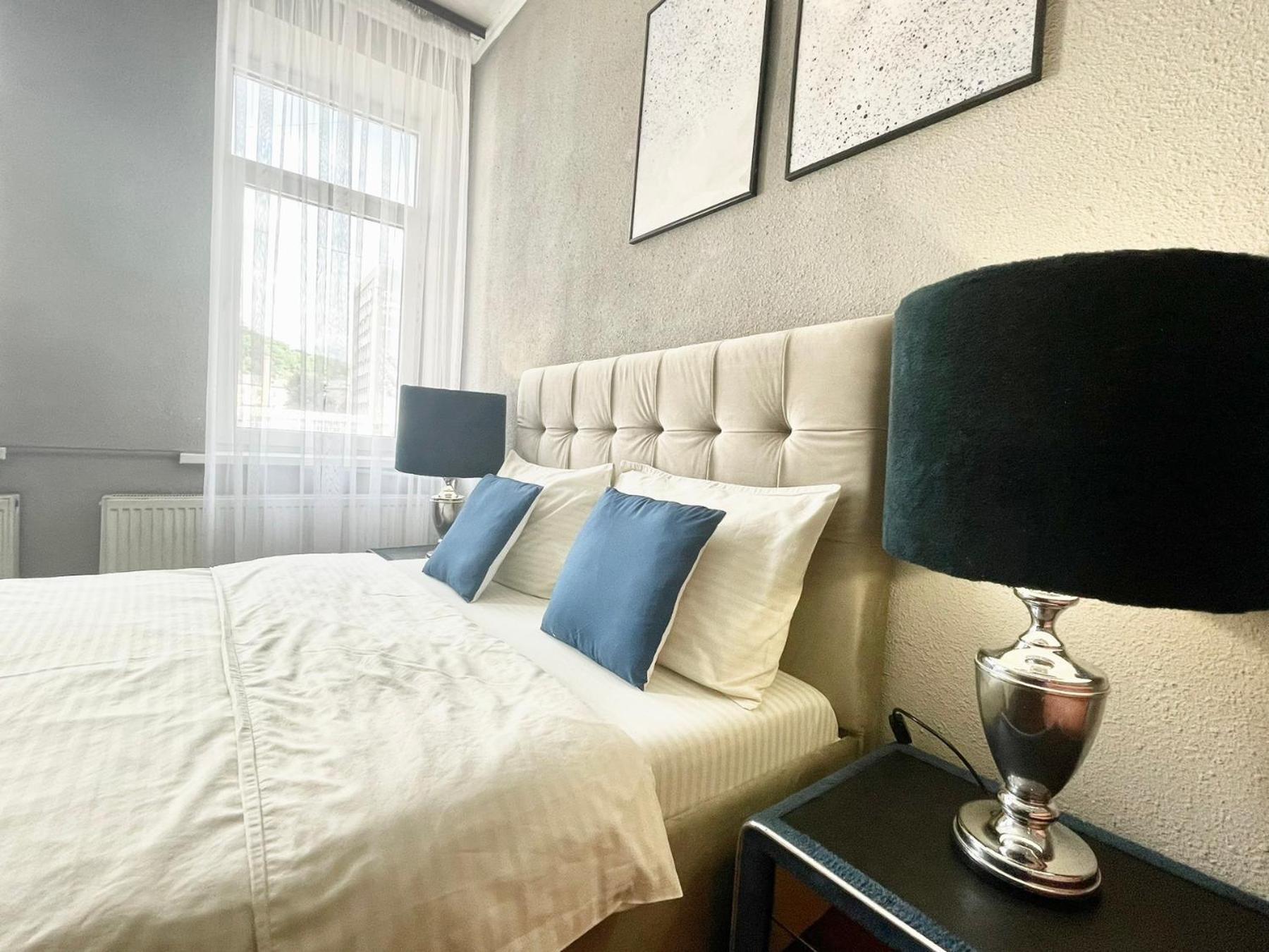 Куліша 41, Помешкання В Центрі Біля Тц Форум Appartement Lviv Buitenkant foto