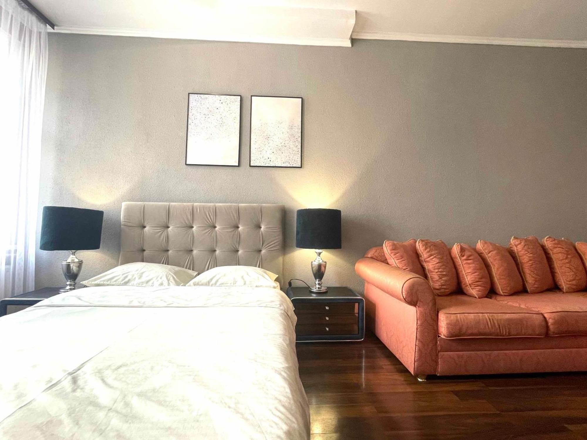 Куліша 41, Помешкання В Центрі Біля Тц Форум Appartement Lviv Buitenkant foto