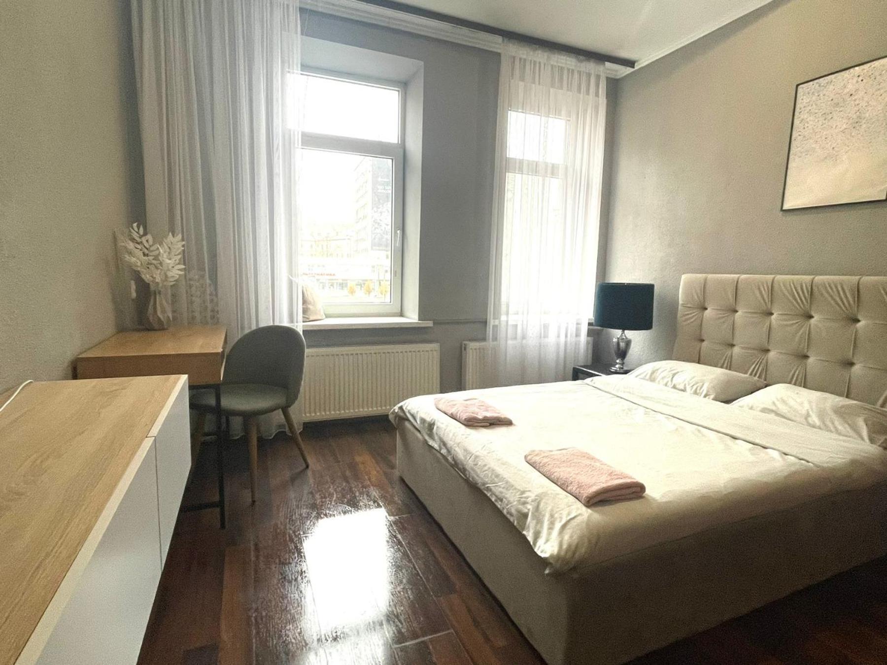 Куліша 41, Помешкання В Центрі Біля Тц Форум Appartement Lviv Buitenkant foto